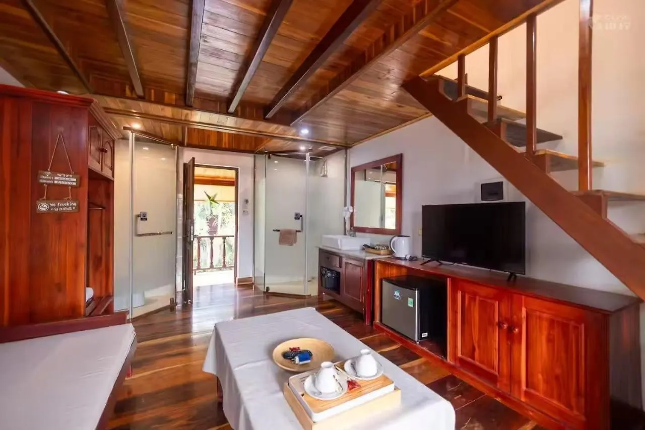 Wisdom Hotel Luang Prabang 0*,  Laos